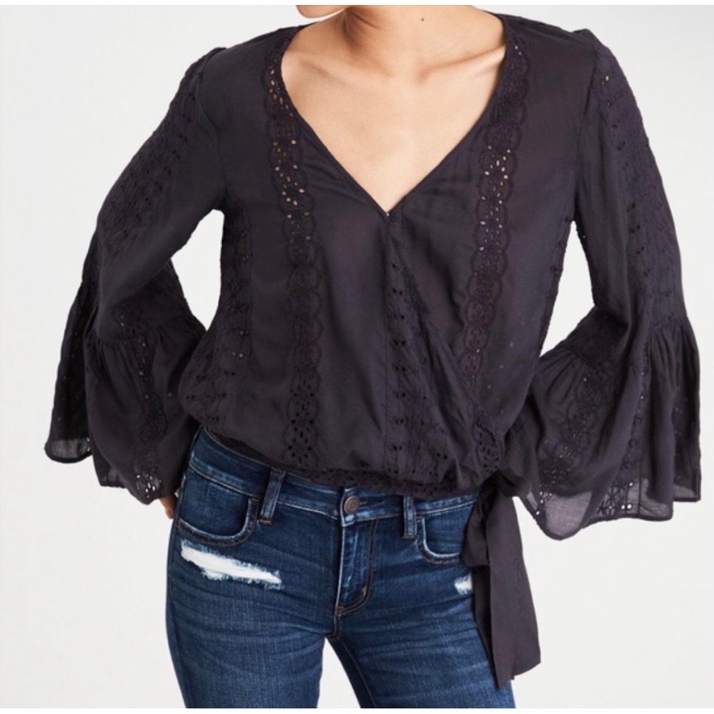 American Eagle Outfitters Black Eyelet Lace Wrap Bell Sleeve Blouse Top‎ S